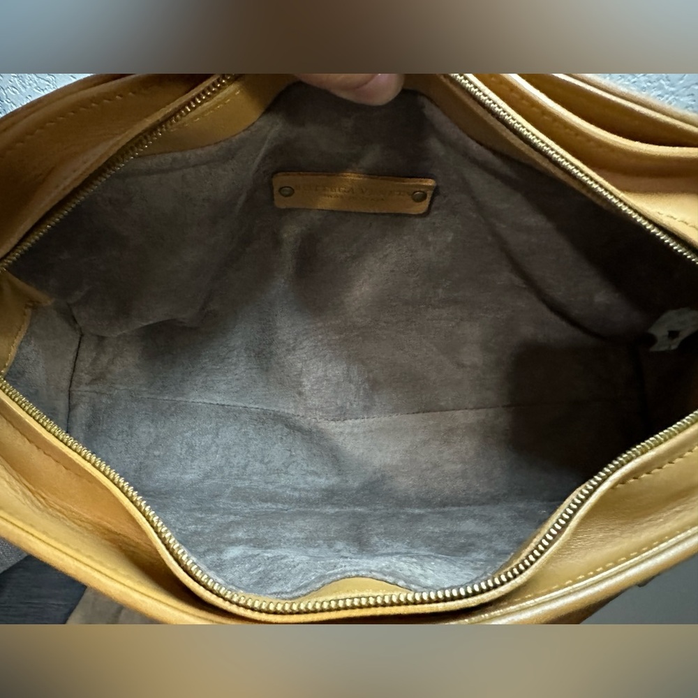 Bottega Veneta intercciato crossbody bag - Picture 10 of 16